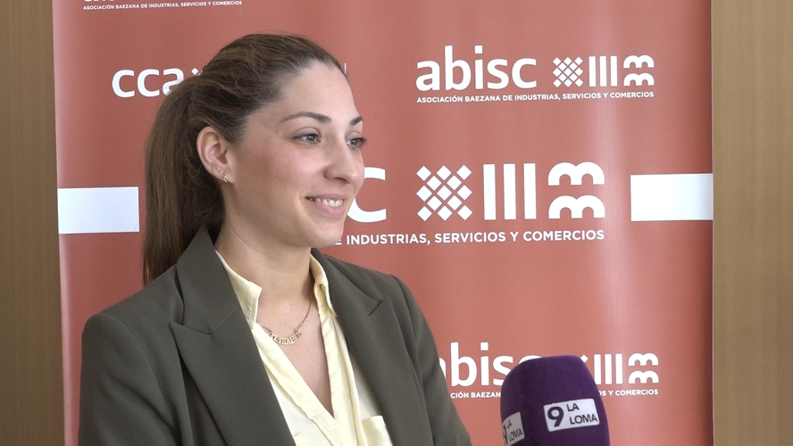 ABISC consolida el éxito de la Semana Santa en Baeza y renueva su distintivo como Centro Comercial Abierto