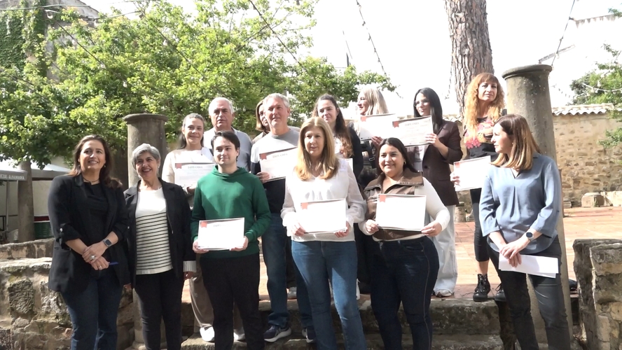 El Ayuntamiento de Baeza impulsa la empleabilidad con la clausura del curso de atención al cliente 2 El Ayuntamiento de Baeza impulsa la empleabilidad con la clausura del curso de atencion al cliente 1.40.1