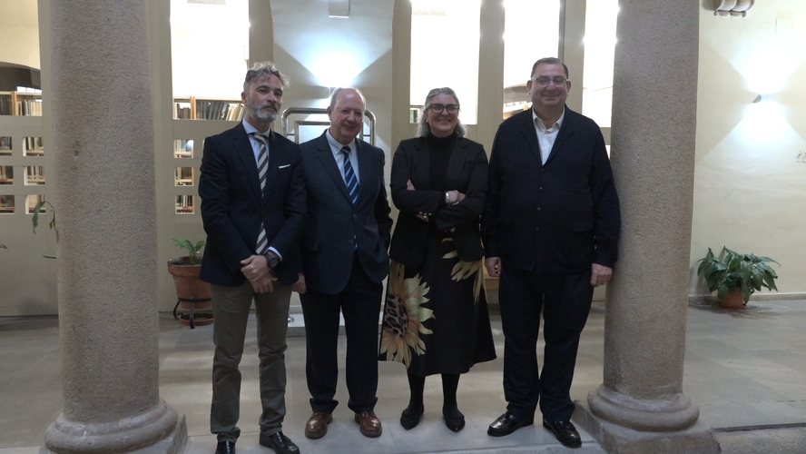 José Luis Chicharro analiza las crónicas medievales de la conquista de Baeza en la UNIA 2 Jose Luis Chicharro analiza las cronicas medievales de la conquista de Baeza en la UNIA 1.30.1