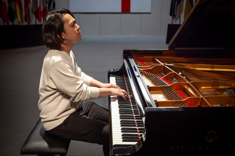 Seis pianistas de cinco nacionalidades se clasifican para la tercera prueba eliminatoria del 67º Premio Jaén de Piano 3 Seis pianistas de cinco nacionalidades se clasifican para la tercera prueba eliminatoria del 66o Premio Jaen de Piano