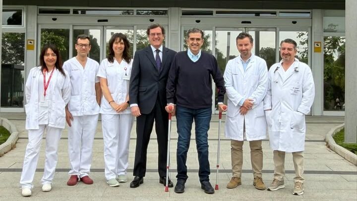 Pedro Cabrera recibe el alta hospitalaria y retomará la alcaldía de Baeza la próxima semana 3 pedro cabrera e1777046006962