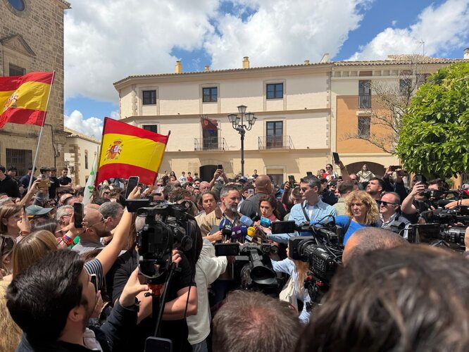 Abascal acusa a Sánchez de "querer robar" las próximas elecciones mediante "nacionalizaciones masivas" 3 Abascal acusa a Sanchez de querer robar las proximas elecciones mediante nacionalizaciones masivas