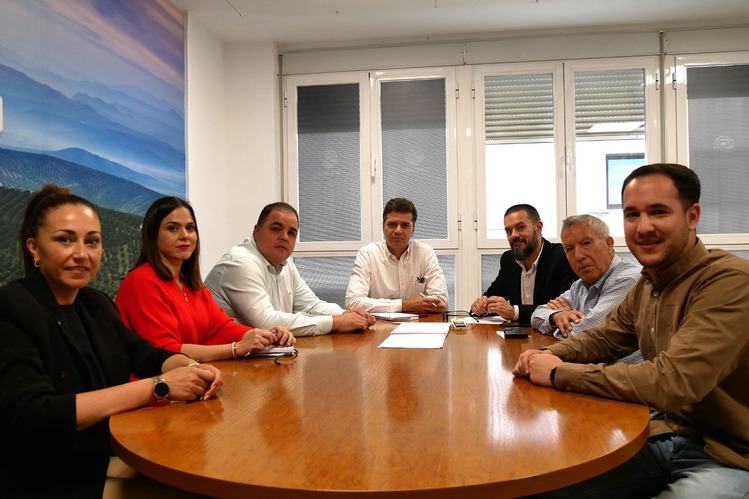 El PSOE impulsará el acceso a tierras para promover el relevo generacional en jóvenes agricultores
