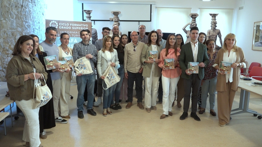 Úbeda presenta su nueva «Guía sobre Patrimonio» realizada para los centros educativos de primaria de la ciudad