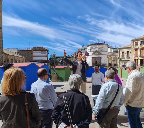 Luis García Millán reivindica en Úbeda el fin del «ninguneo» a Jaén y exige proyectos estratégicos para la ciudad