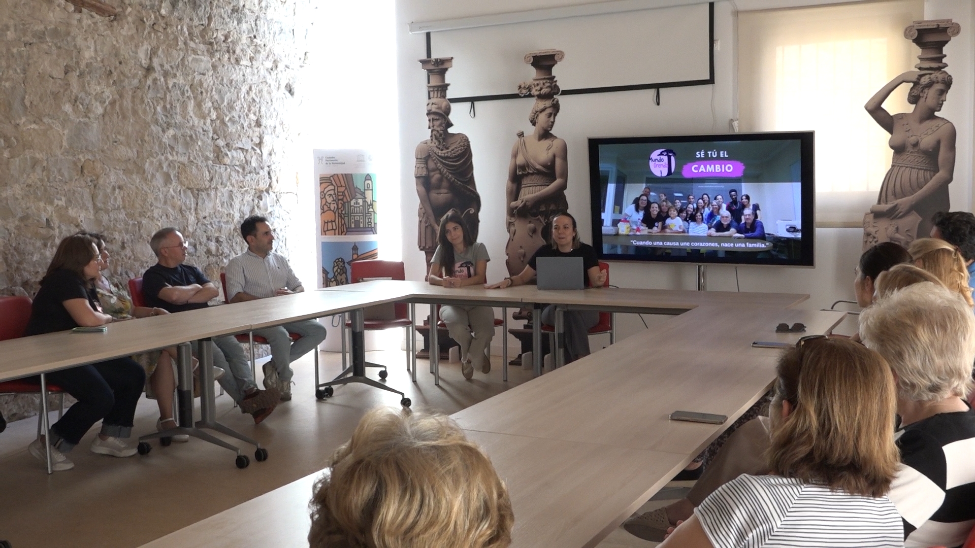 Mundo Orenda presenta en Úbeda sus proyectos educativos y sanitarios en Angola