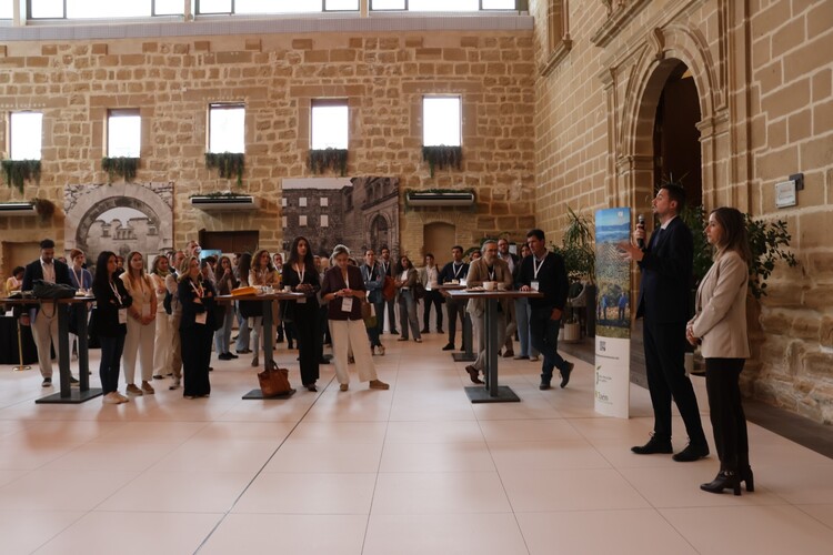 Úbeda reúne a agencias de viaje y empresas del sector para consolidar el Oleoturismo como motor turístico y económico