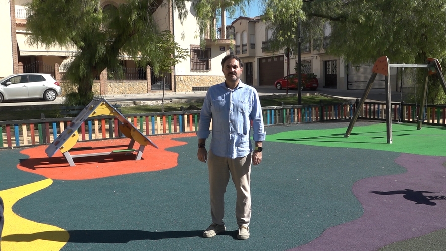 El Ayuntamiento de Baeza completa la reforma del parque infantil Leonor Izquierdo