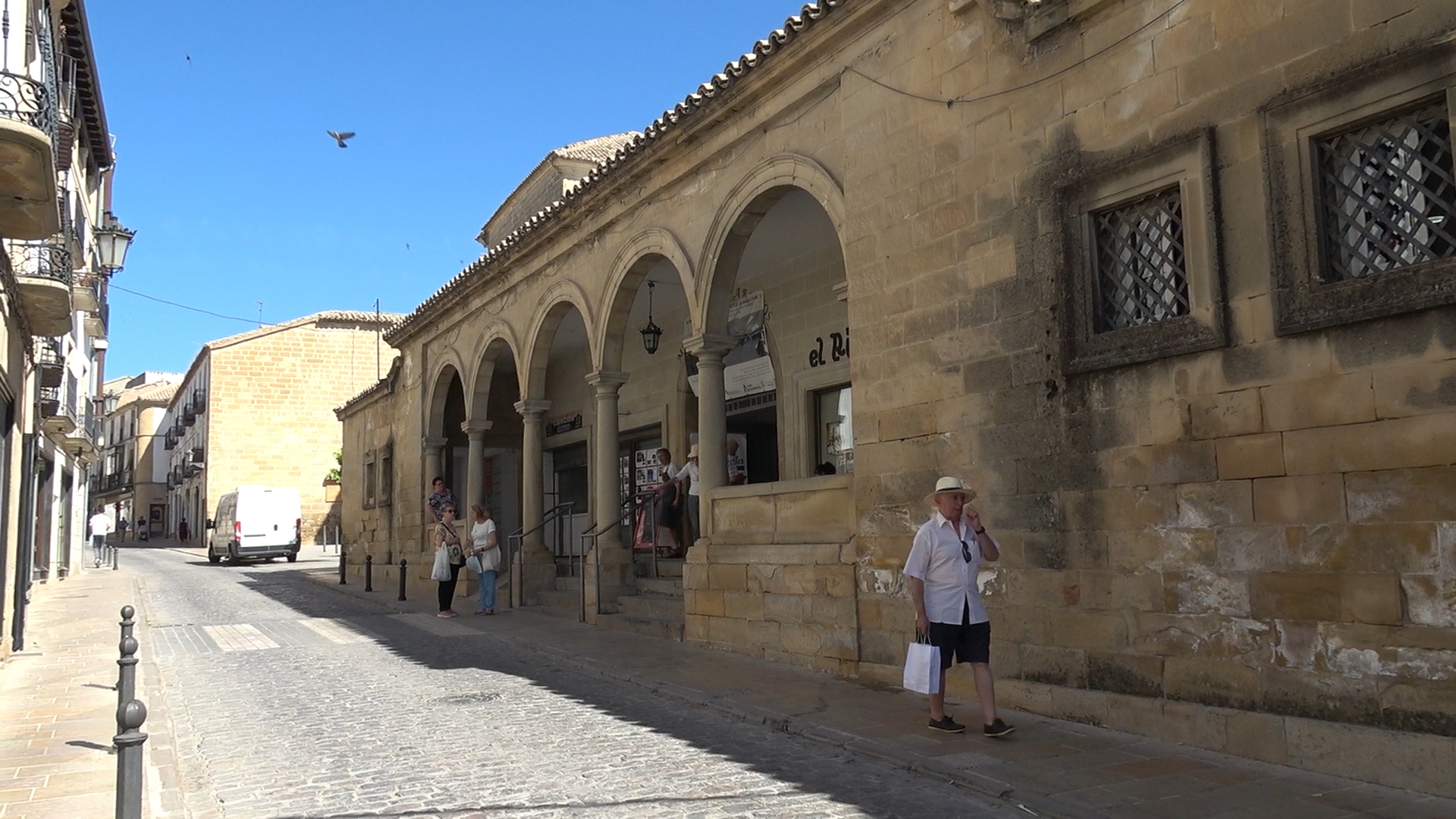 El Mercado de Abastos de Baeza muestra sus avances antes de la reapertura 1.47.1