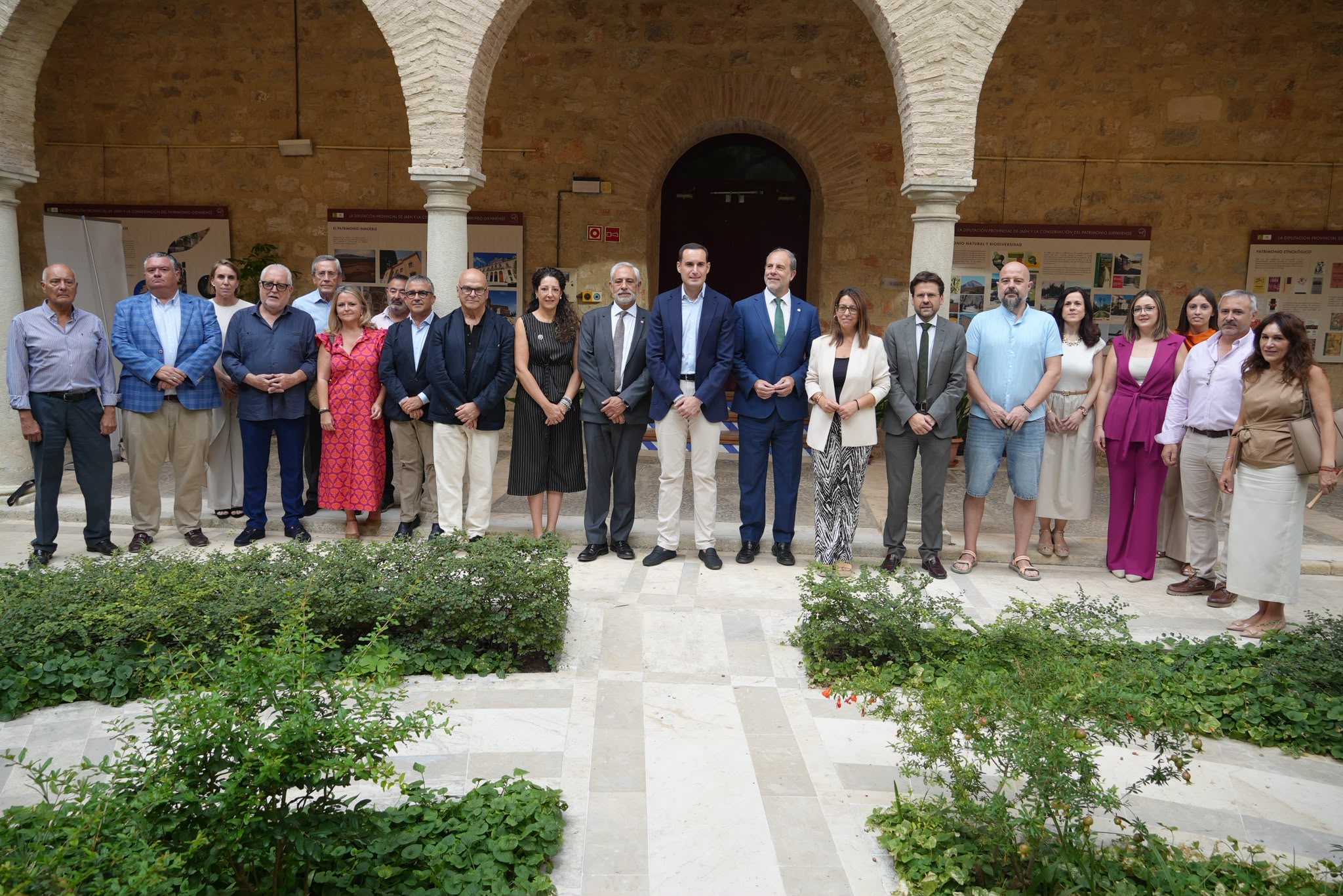 Juan Latorre asume la presidencia de la Fundación Estrategias para el desarrollo económico y social de la provincia de Jaén 3 Juan Latorre asume la presidencia de la Fundacion Estrategias para el desarrollo economico y social de la provincia de Jaen