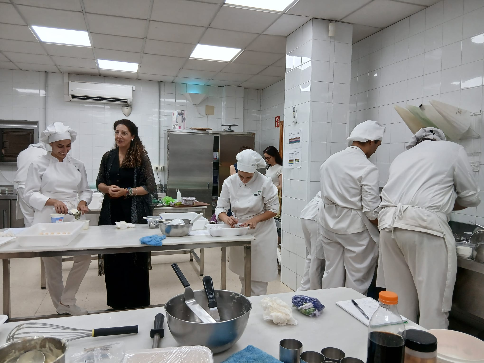 La delegada del Gobierno anima a presentar la solicitud para formarse en la Escuela ‘Hacienda La Laguna’, cuyo plazo concluye mañana 3 Laguna2