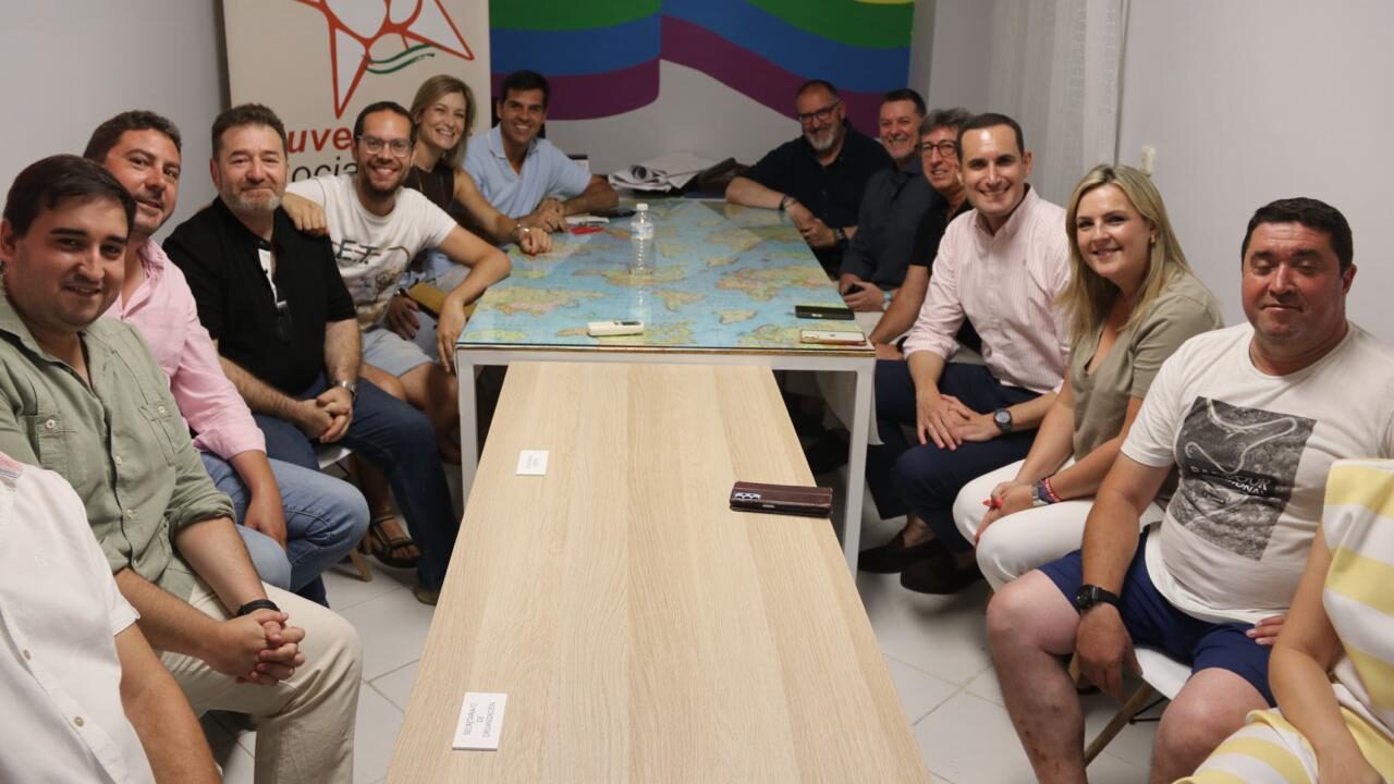 Latorre destaca el compromiso firme y evidente de los Gobiernos del PSOE con Baeza e1782990182448