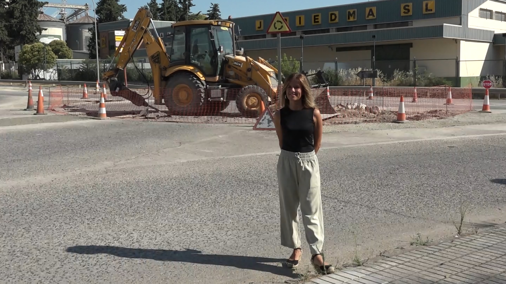 Ubeda acomete la reforma integral de la calle Villacarrillo y avanza en la construccion de su nueva glorieta ornamental 2.41.1