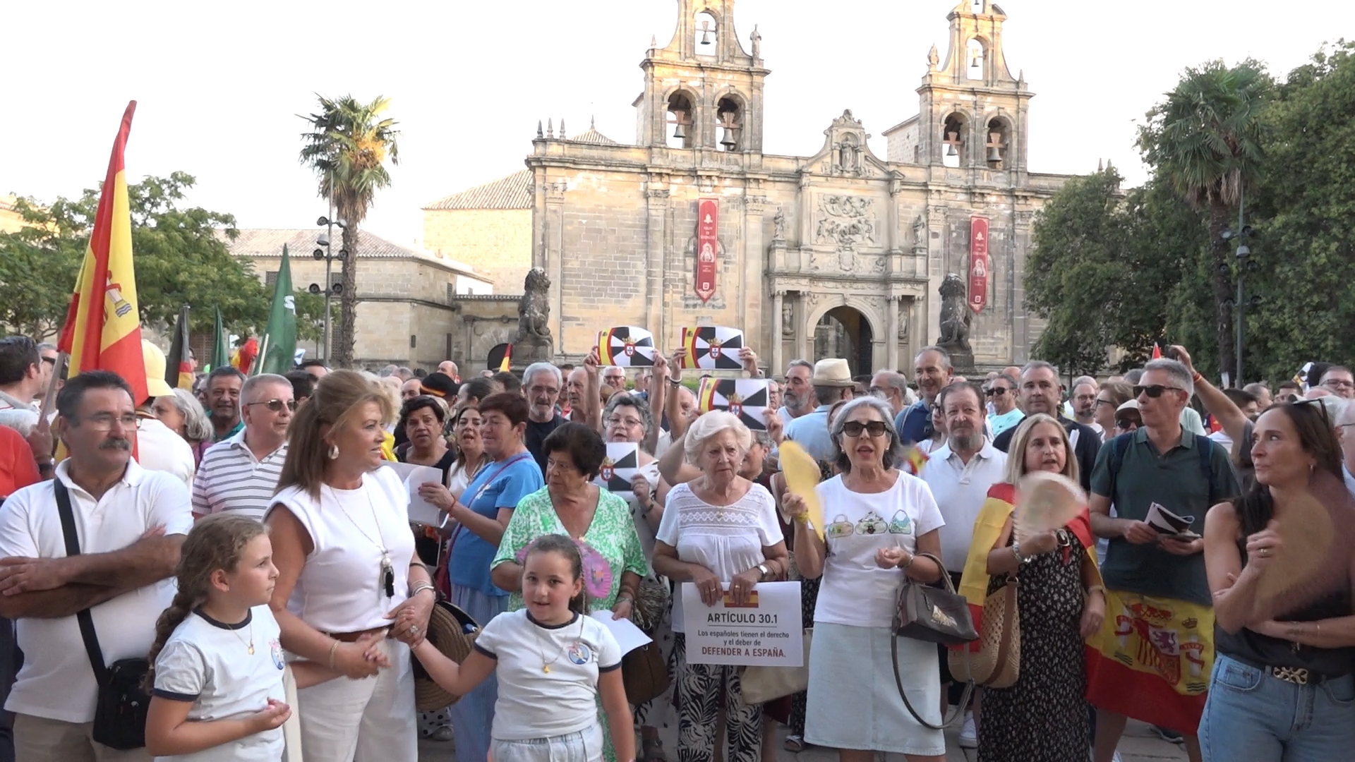 Un millar de ubetenses responden al llamamiento de la FEMP y se concentran por Ceuta 1.76.1